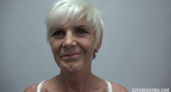 Olgun Ivana taze sikiyle doggyde kudurup ağzına boşaltıyor